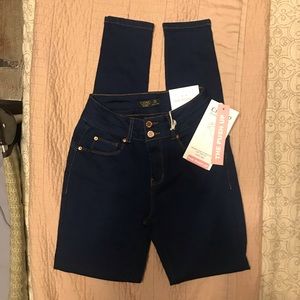 Fashion Nova Mid Rise Push Up Jean Size 25